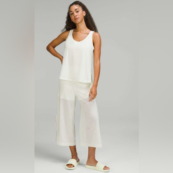 Lululemon Tank Top Jumpsuit 23"
Lemon Sorbet - Picture 1 of 4